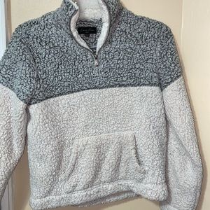 Cozy Gray & White Sherpa